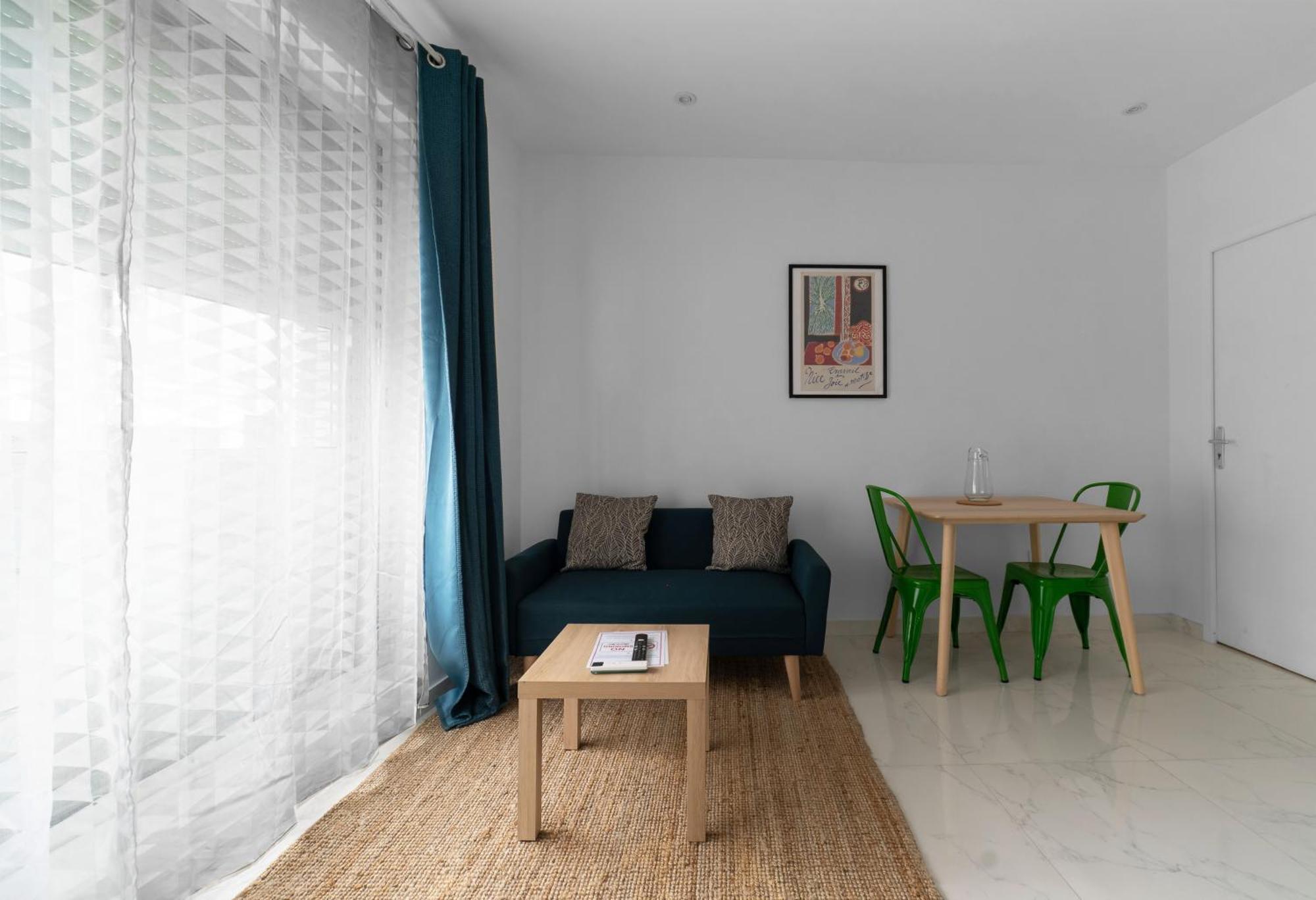 Les Stins - Appartements Climatises - Centre Ville Vichy Exterior photo